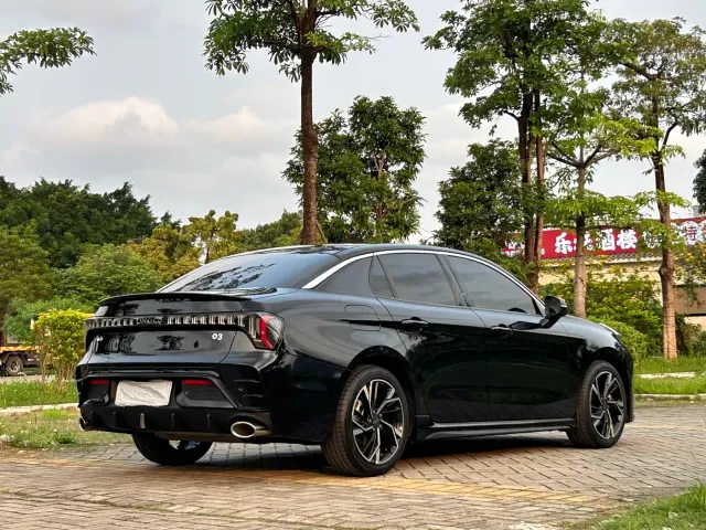Lynk & Co 03 — Фото автомобиля 18