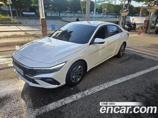 Hyundai Avante CN7 — Фото автомобиля 2