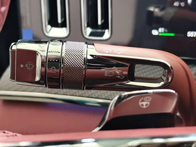 Denza Z9GT — Фото автомобиля 12