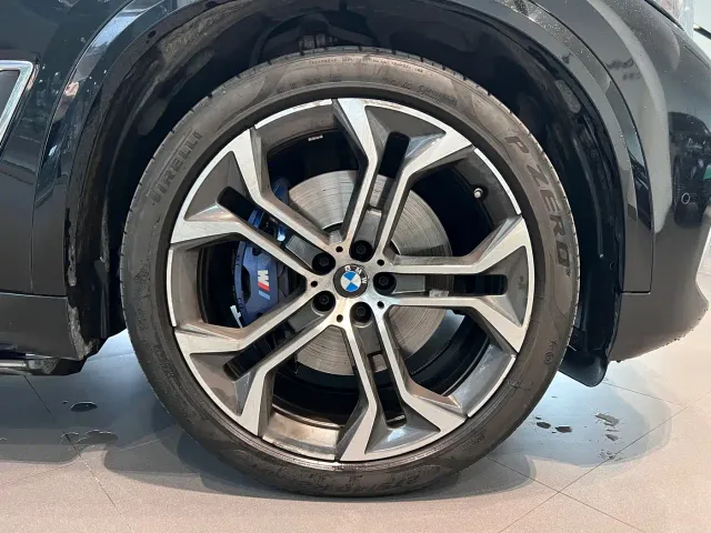 BMW X5 — Фото автомобиля 12