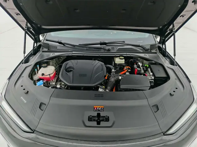 Geely Galaxy Xingyao 8 — Фото автомобиля 21
