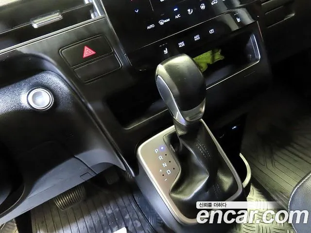 Hyundai Staria Staria Карго 3 места — Фото автомобиля 12