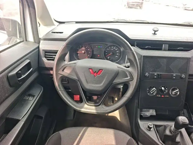 Wuling Hongguang Plus — Фото автомобиля 10