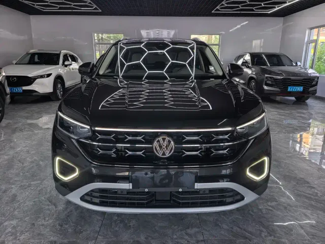 Фотография автомобиля — Volkswagen Tayron
