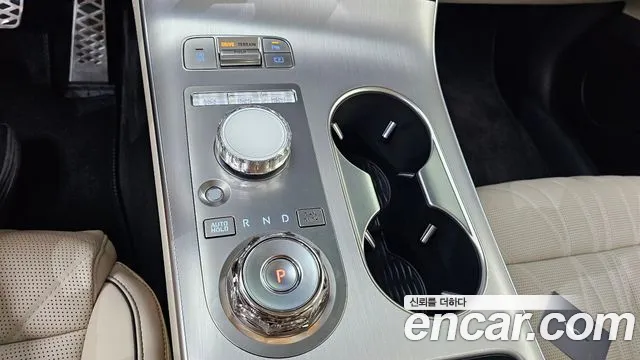 Genesis GV70 — Фото автомобиля 8