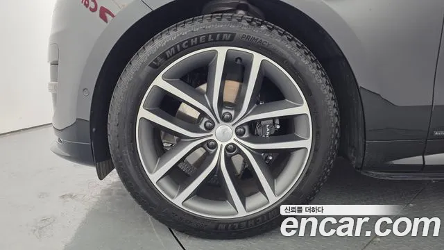 Land Rover Range Rover Sport — Фото автомобиля 9