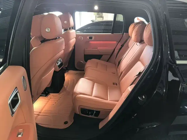 Li Auto L7 — Фото автомобиля 16