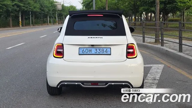 Fiat 500e — Фото автомобиля 4
