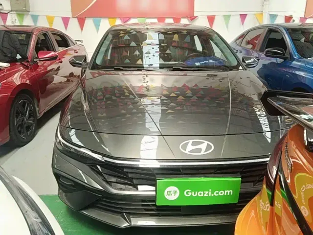 Hyundai Elantra — Фото автомобиля 2