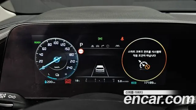Kia Niro — Фото автомобиля 11