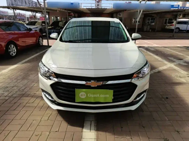 Chevrolet Monza — Фото автомобиля 2