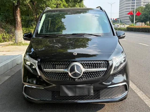 Mercedes-Benz V-Class — Фото автомобиля 2