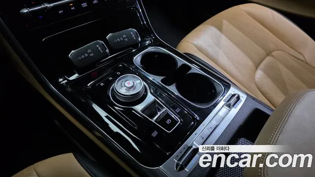 Kia Carnival Generation 4 — Фото автомобиля 9