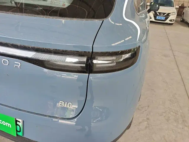 Leapmotor B10 — Фото автомобиля 7