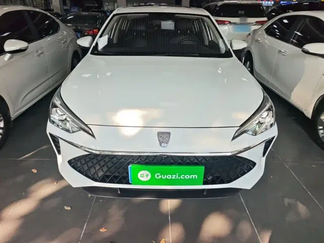 Roewe i5 — Фото автомобиля 2