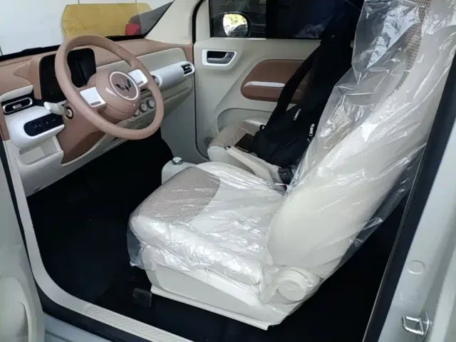 Wuling Hongguang Mini EV — Фото автомобиля 14