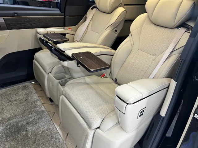 Toyota Alphard — Фото автомобиля 12