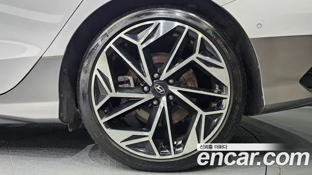 Hyundai Ioniq6 Long Range AWD — Фото автомобиля 17