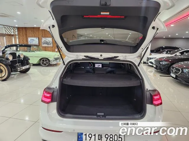Volkswagen Golf — Фото автомобиля 13
