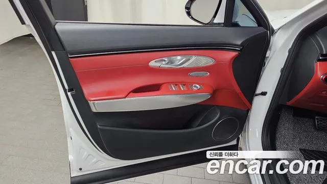 Genesis GV70 — Фото автомобиля 13