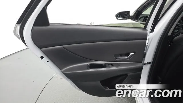 Hyundai Avante CN7 — Фото автомобиля 14