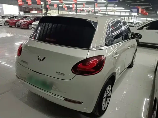 Wuling Bingo — Фото автомобиля 6