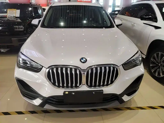 BMW X1 — Фото автомобиля 2