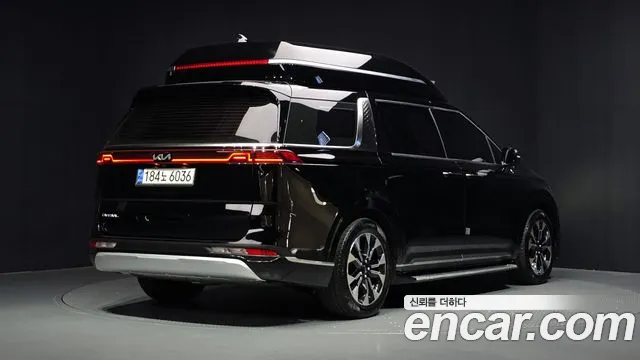 Kia Carnival Generation 4 — Фото автомобиля 2