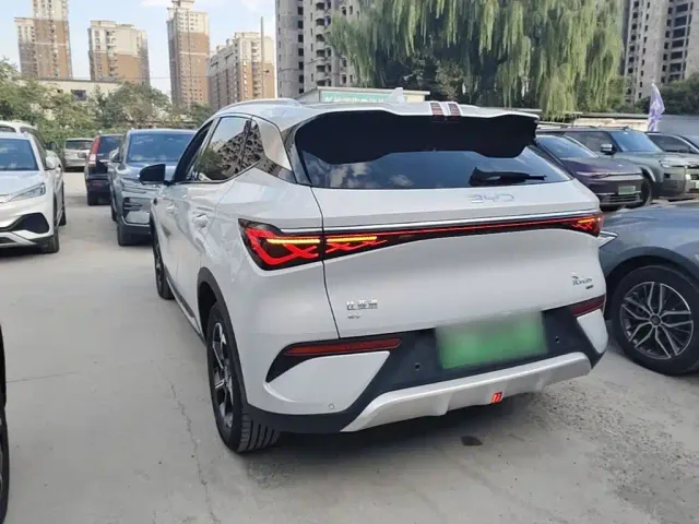 BYD Yuan PLUS — Фото автомобиля 4