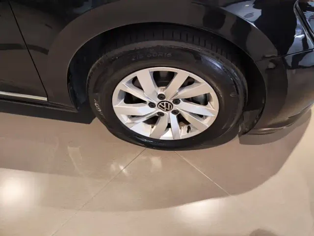 Volkswagen Passat — Фото автомобиля 11