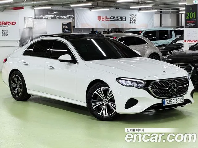 Mercedes-Benz E-Class — Фото автомобиля 4