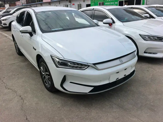 BYD Qin PLUS — Фото автомобиля 3