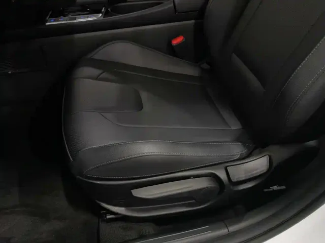 Hyundai Elantra — Фото автомобиля 20