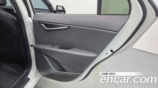 Kia Niro The All New — Фото автомобиля 14
