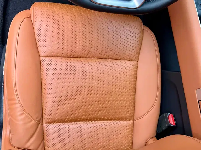 Li Auto L8 — Фото автомобиля 22