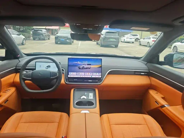 Dongfeng eπ 008 — Фото автомобиля 4