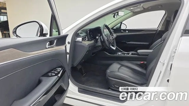 Kia K5 Generation 3 — Фото автомобиля 10