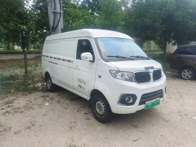 Shineray SRM Xinyuan New Energy Hiace EV — Фото автомобиля 2