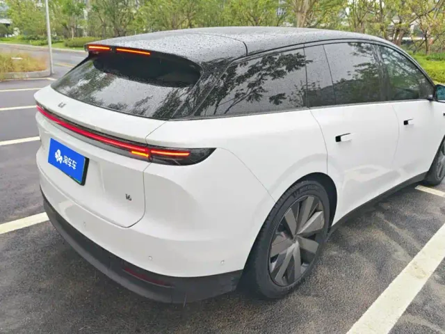 Li Auto i6 — Фото автомобиля 3