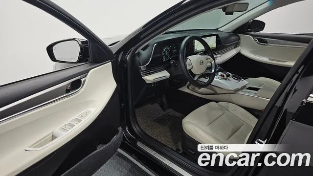 Hyundai Grandeur (New) Hybrid — Фото автомобиля 17