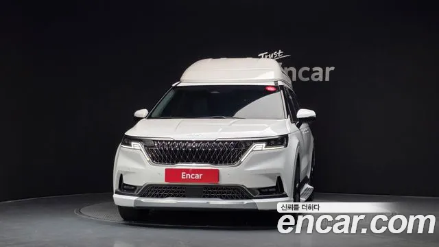 Kia Carnival Generation 4 — Фото автомобиля 3