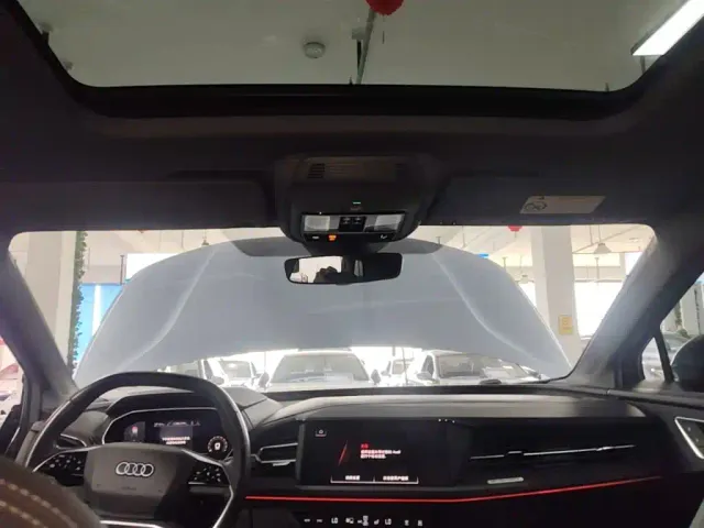 Audi Q4 e-tron — Фото автомобиля 17
