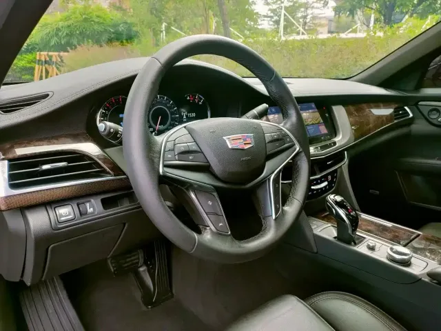 Cadillac CT6 — Фото автомобиля 14