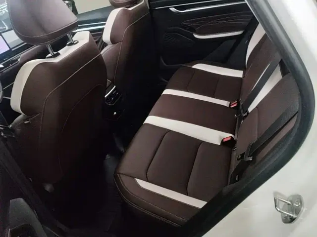 Geely Emgrand — Фото автомобиля 16