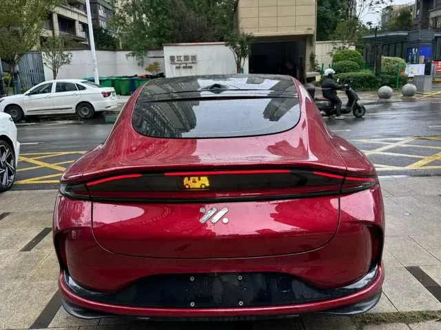IM Motors L6 — Фото автомобиля 8
