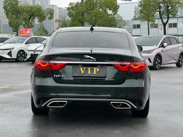 Jaguar XFL — Фото автомобиля 8