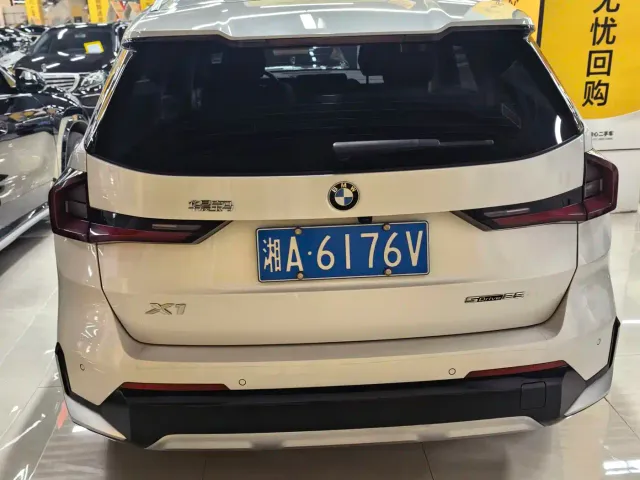 BMW X1 — Фото автомобиля 14