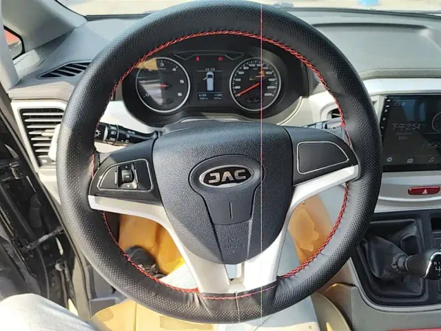 JAC Refine M4 — Фото автомобиля 10