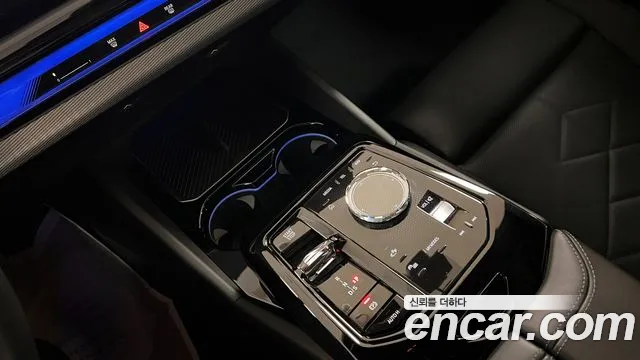 BMW 5 Series G60 — Фото автомобиля 9