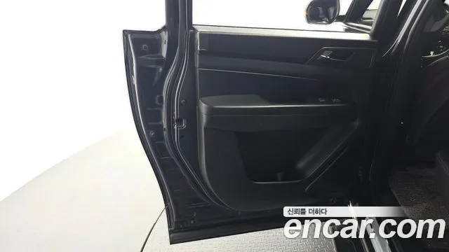KG_Mobility_Ssangyong Rexton Новый Rexton Sport Дизель 2.2 2WD — Фото автомобиля 25